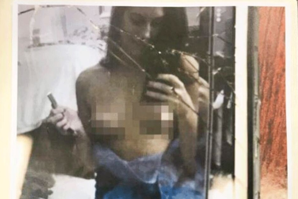 Dieses Nackt-Selfie sorgt für mächtig Ärger. Mittlerweile kursiert es auch auf Twitter.