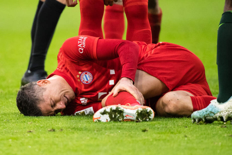 Ließ sich kurz vor Weihnachten operieren und fällt nun doch für das Trainingslager in Katar aus: Robert Lewandowski.