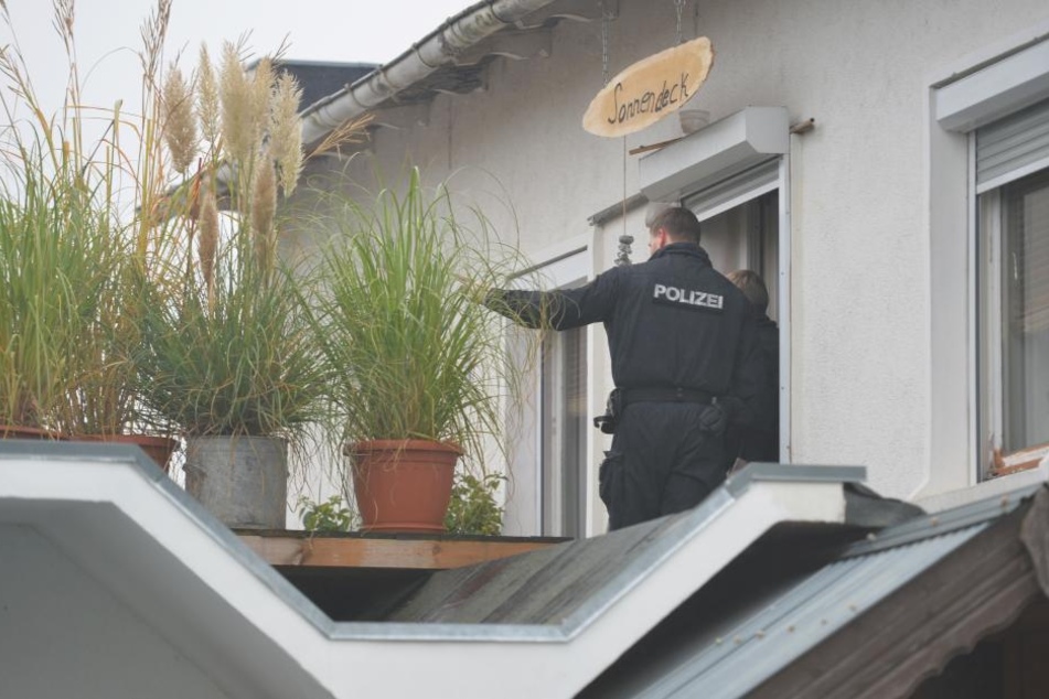 Bei der Razzia auf dem Grundstück von Frank S. agierten mehrere Behörden, ws nun zu mehreren Anklagen führte.
