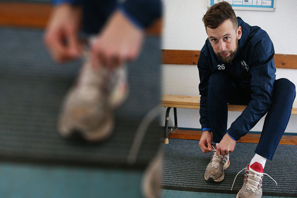 Nicht mehr die Laufschuhe, sondern seine Töppen will CFC-Abwehrchef Marc Endres heute endlich wieder schnüren. Hoffentlich klappt's!