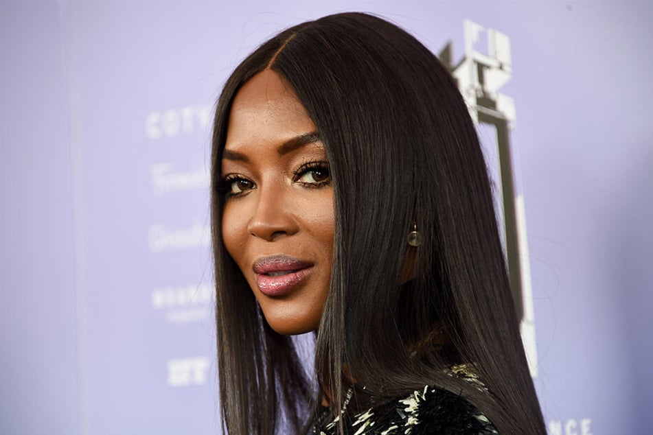 Datet Naomi Campbell einen 23 Jahre Jüngeren?