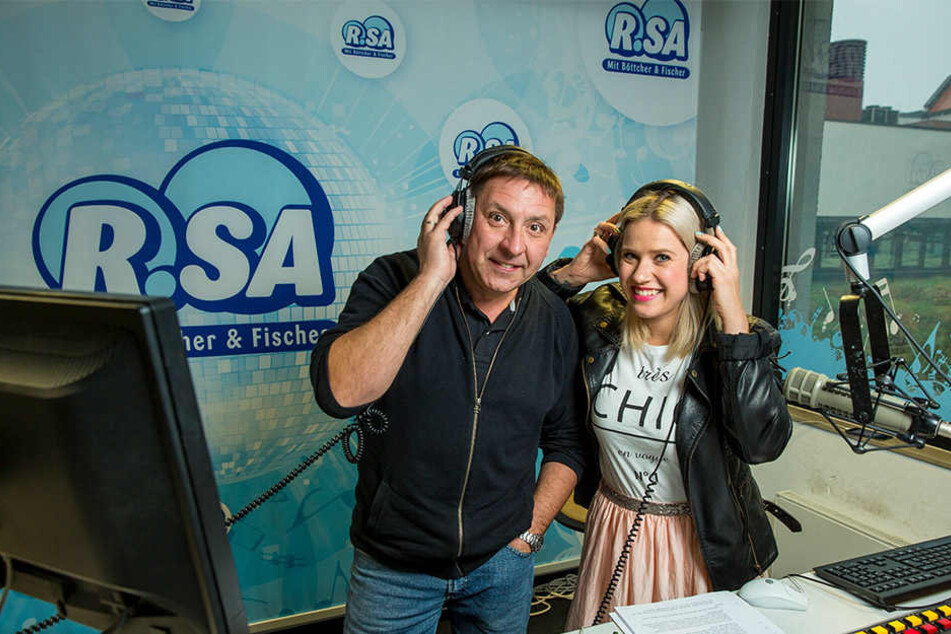 Thomas Böttcher (l., mit Lena Mengler) hat keine Zukunft mehr beim Radiosender R.SA.
