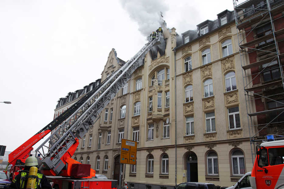 Am Montag kamen bei dem Brand in Plauen zwei Menschen ums Leben.