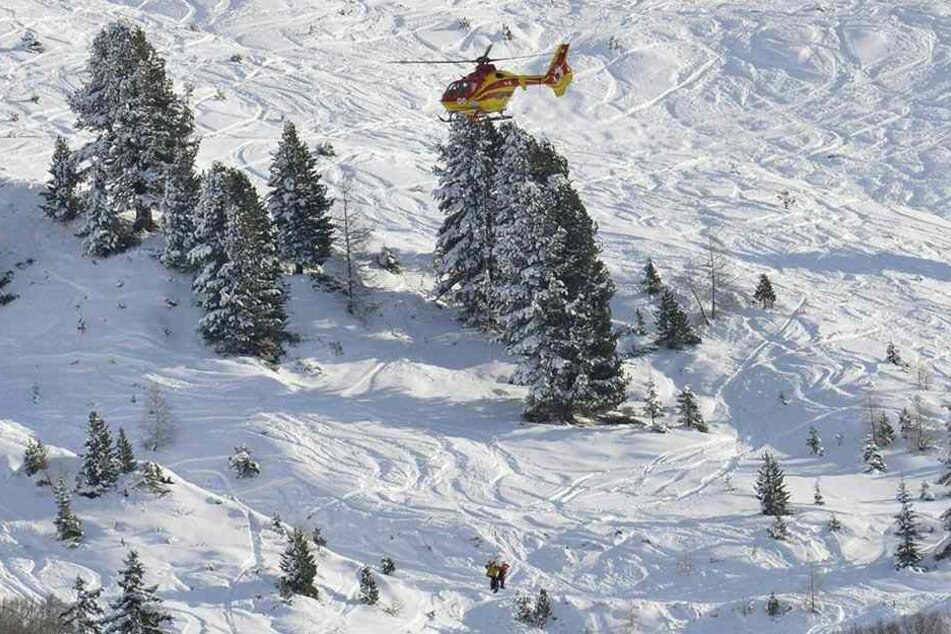 Zahlreiche Retter und mehrere Hubschrauber waren im Einsatz. (Symbolbild)