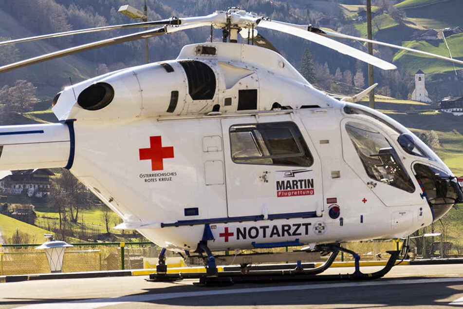Der Sechsjährige wurde per Rettungshubschrauber in ein Krankenhaus gebracht.
