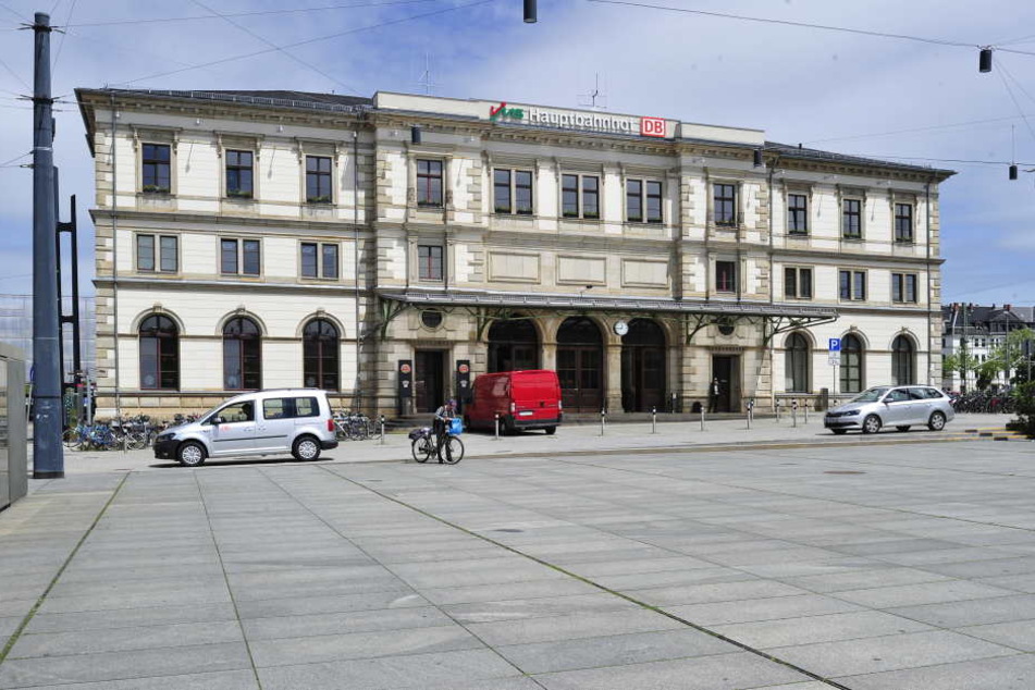Die Tat ereignete sich in einer Fahrzeugverleih-Firma am Chemnitzer Hauptbahnhof. (Symbolfoto)