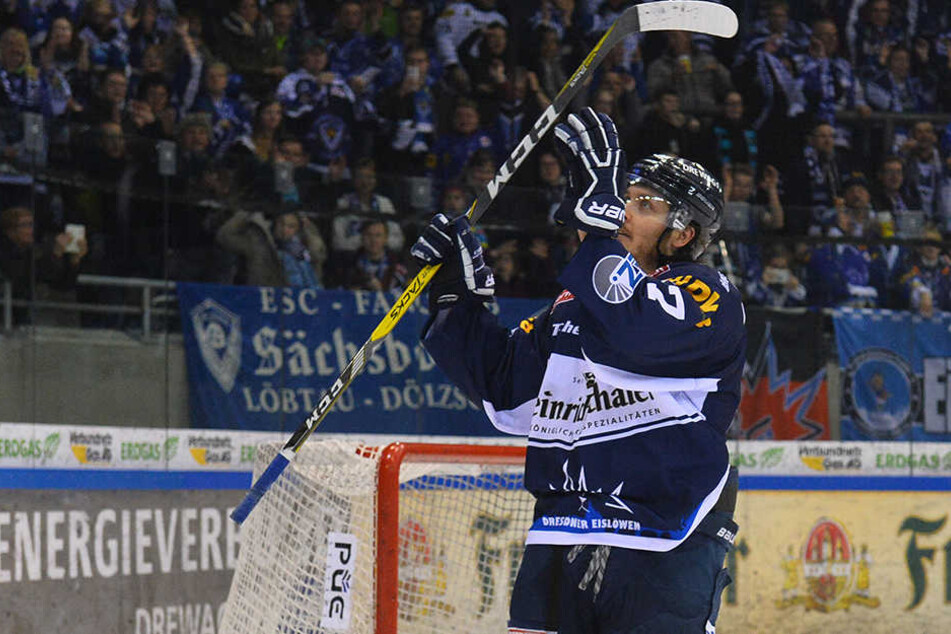 Am liebsten jubelnd wollen die Eislöwen-Fans Teemu Rinkinen sehen.