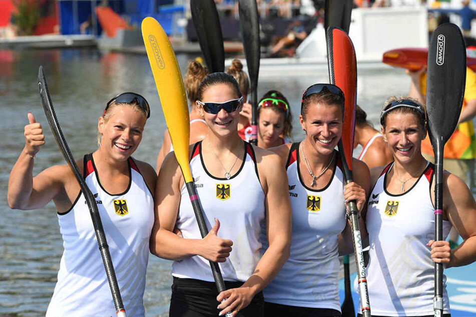Tina Dietze, Steffi Kriegerstein aus Dresden, Franziska Weber und Sabrina Hering gewannen Silber.