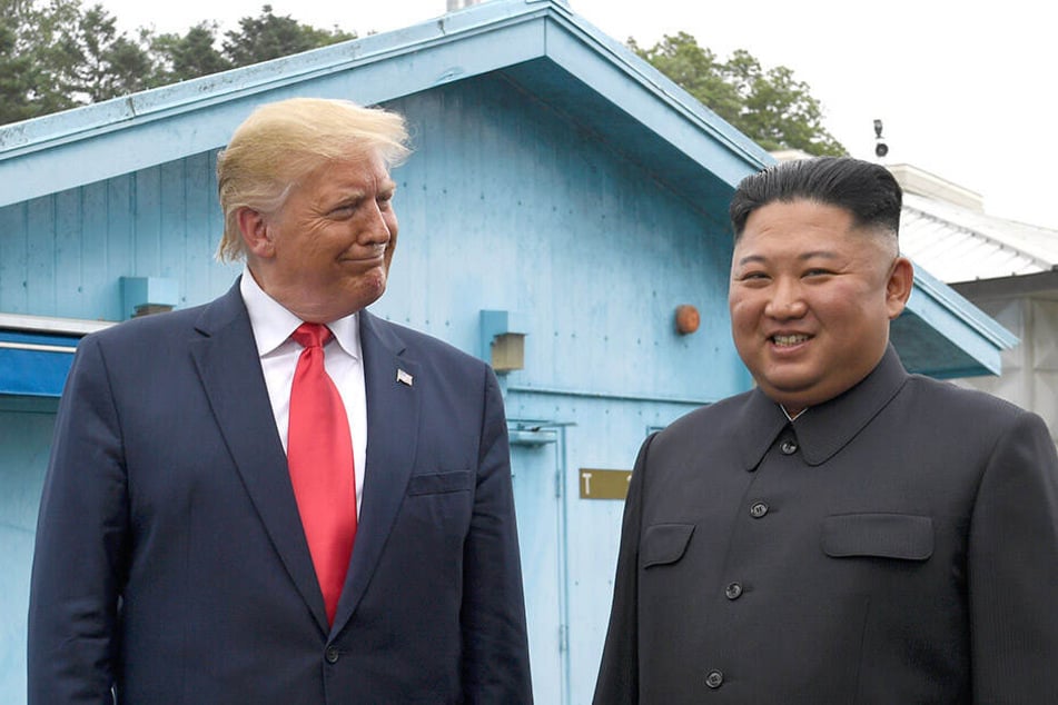 Machtmenschen unter sich. Kürzlich trafen sich Donald Trump (73) und Kim Jong-un (35) und schüttelten sich sogar die Hände.