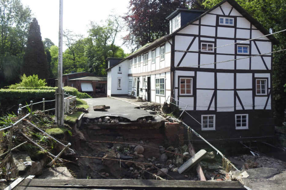 In Kirchsteinbeck brach das Wasser durch einen Deich.