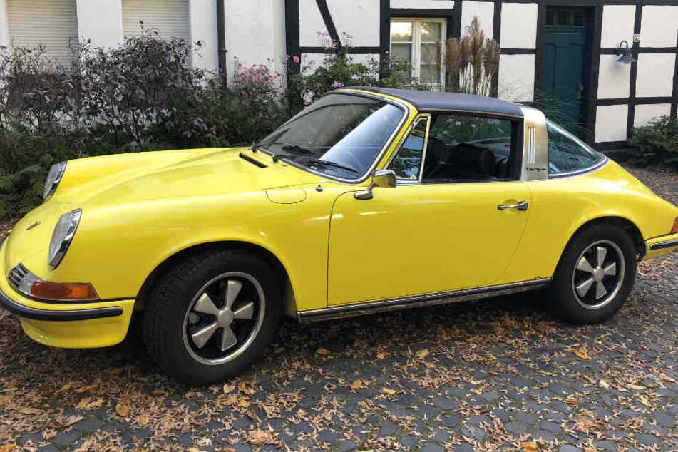 Trotz auffälliger Farbe: Porsche-Oldtimer aus Parkhaus gestohlen