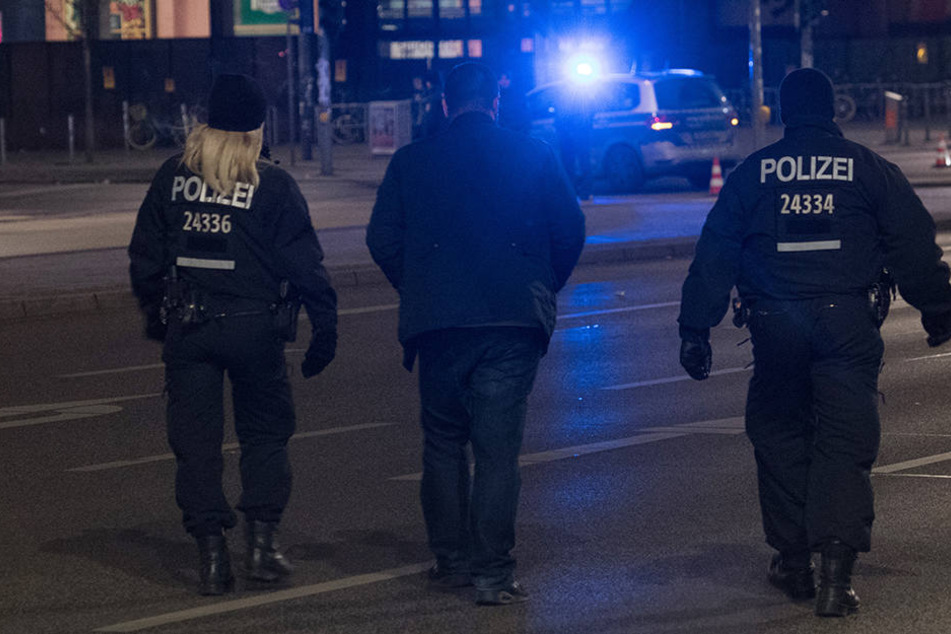 In Hellersdorf wurden am späten Montagabend zwei Männer überfallen. (Symbolbild)
