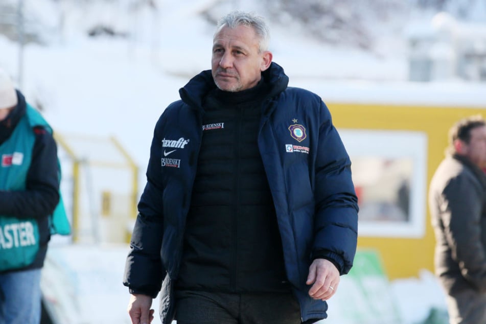 Pavel Dotchev konnte nach dem Sieg gegen Heidenheim aufatmen.