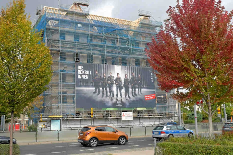 Die wechselnde Werbung ist die auffälligste Veränderung am Erlwein-Haus. Im Inneren ist aber schon viel passiert.