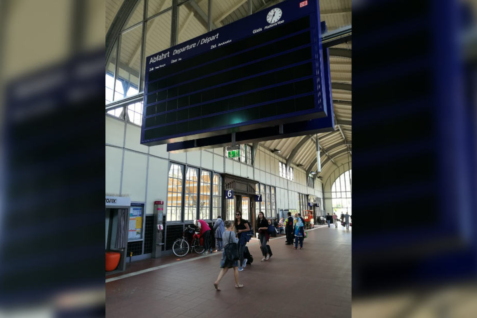 Erst am Mittwoch waren am Lübecker Bahnhof alle Anzeigen ausgefallen.