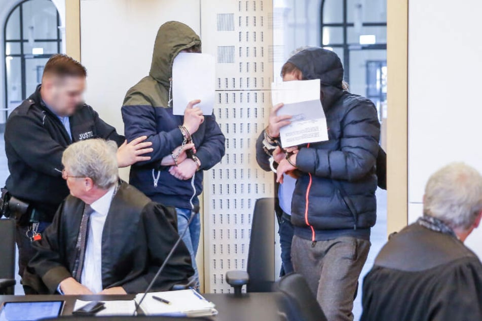 Beide Täter vor dem Landgericht Dresden. (Archivbild/Bildmontage)