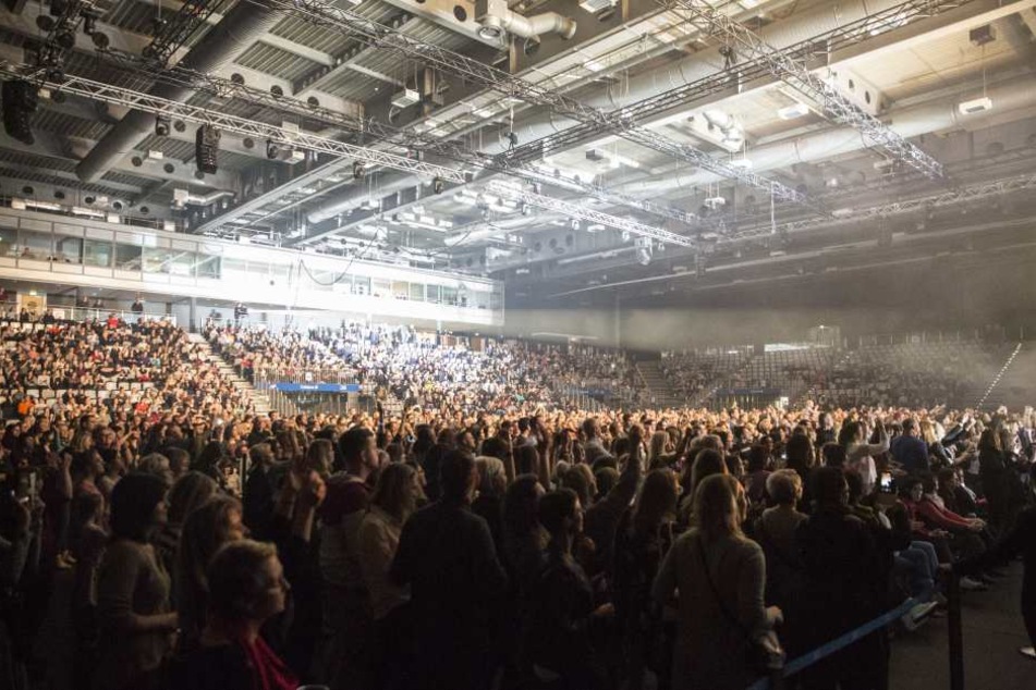 Bis auf den letzten Platz gefüllt war die Messehalle beim Konzert des Schauspielers.
