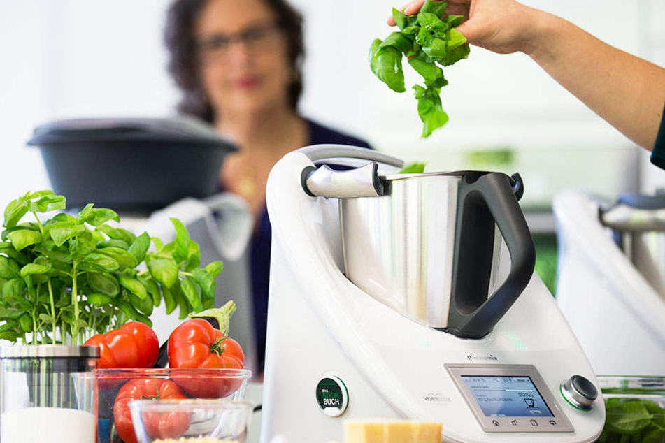 Der Thermomix kostet knapp 1300 Euro. Ist er sein Geld wert und überzeugt durch Qualität? Das wollte der ARD-Markencheck herausfinden.