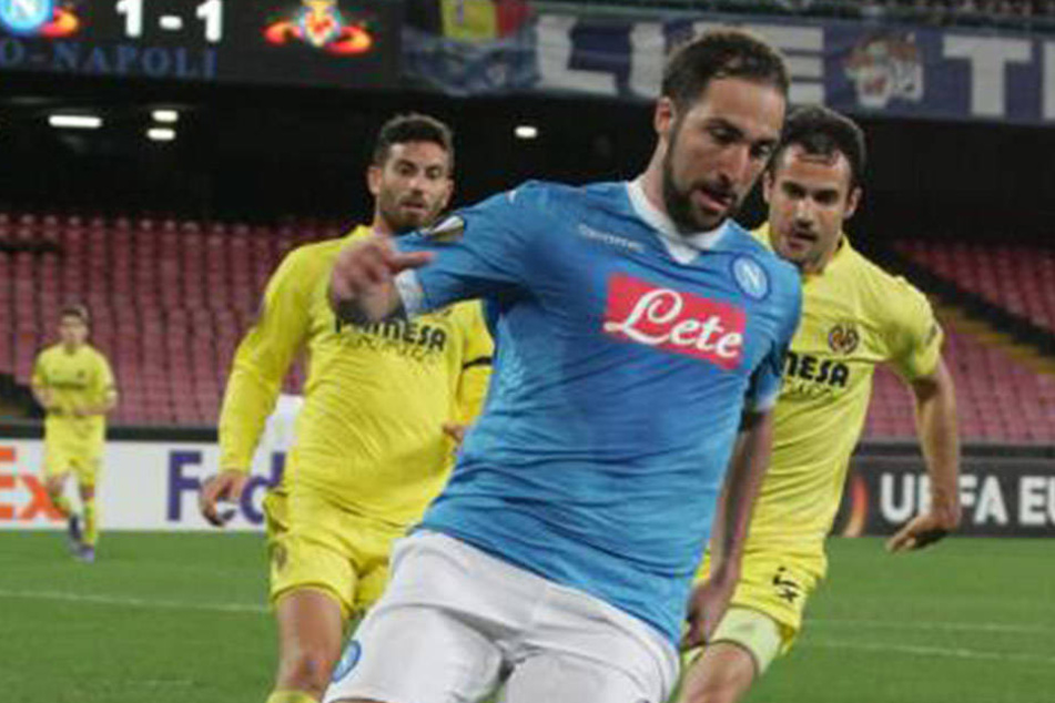 Juventus-Kicker Gonzalo Higuain (29) wollte nackte Tatsachen zu sehen.