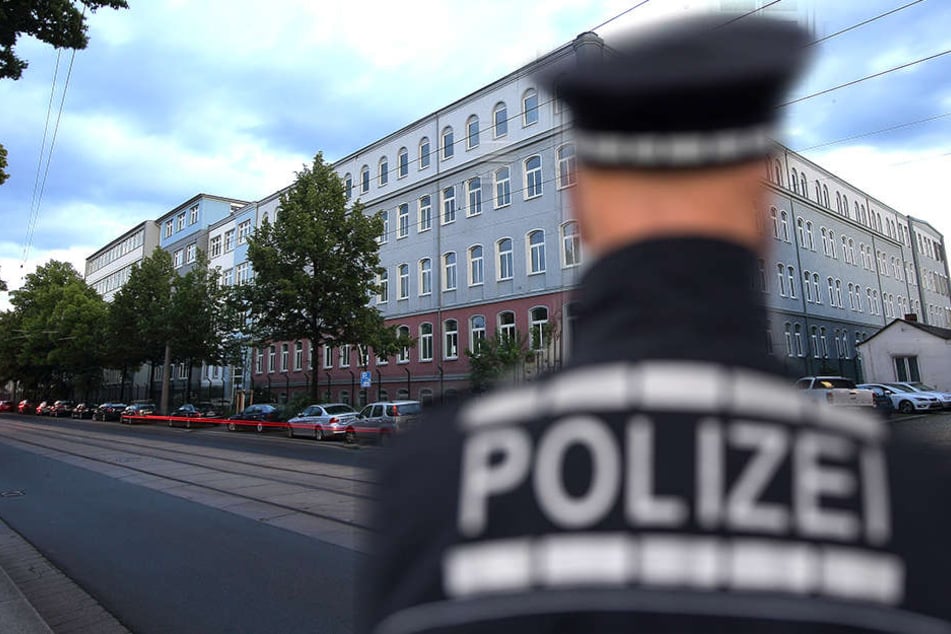 In den Asylunterkünften auf der Hamburger Straße und auf der Bremer Straße kam es zum Auseinandersetzungen von Bewohnern und dem Sicherheitsdienst. Die Polizei schritt ein.