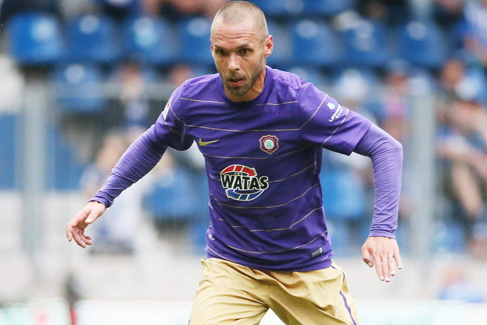 Christian Tiffert spielte gegen den 1. FC Magdeburg Libero. Dank seiner Ballsicherheit und Erfahrung vielleicht mehr als nur eine Alternative ...