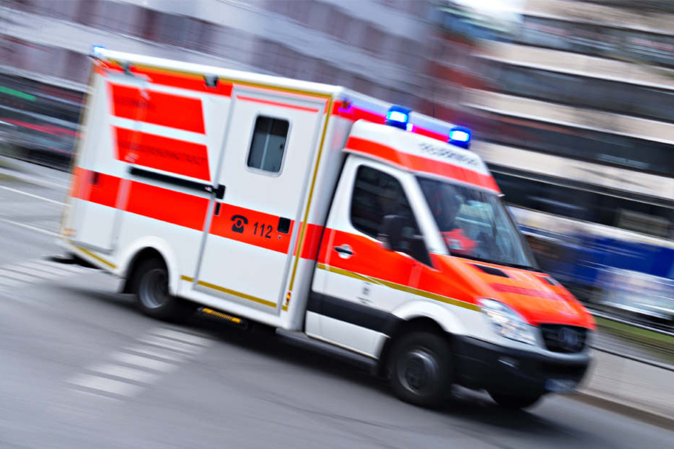 Der 12-jährige Junge musste am Kiefer operiert werden. (Symbolbild)
