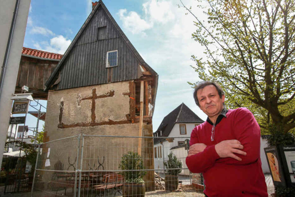 Jimmi Catsanos musste seine Gäste durch die Seitentür einlassen.