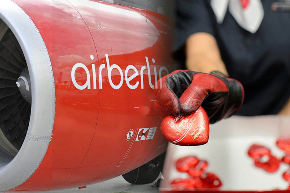 Die berühmten Schokoherzen von Air Berlin können Mitte Januar ersteigert werden.