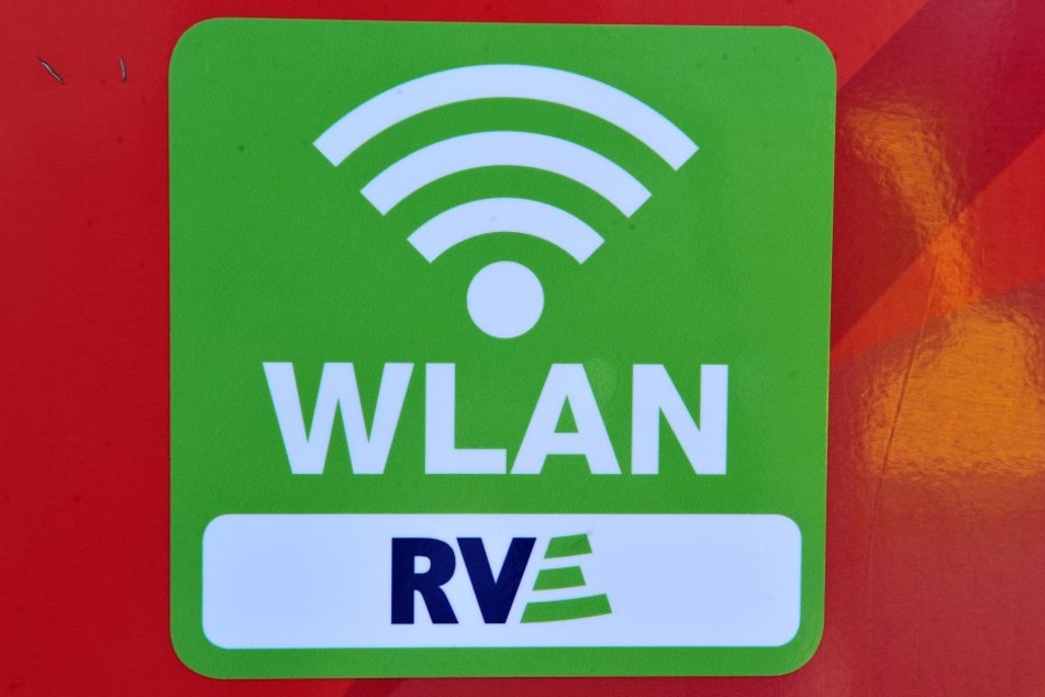 In 13 Bussen gibt es jetzt freies Internet für jedermann.