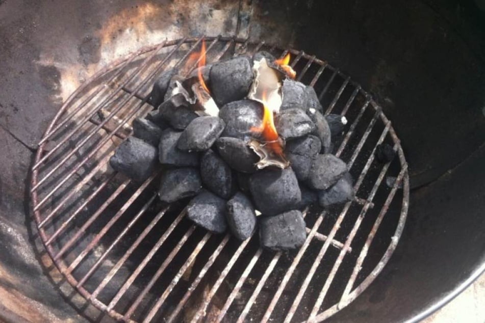 Im Keller zu grillen, war keine gute Idee. (Symbolbild)
