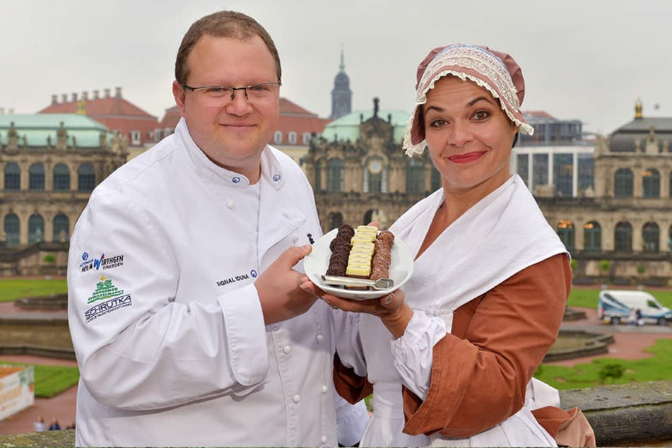 Schokoladenmädchen Henriette Ehrlich (45) und Konditoren-Obermeister Jens Grandel (42) laden im November zum Schoko-Genuss in den Zwinger ein.