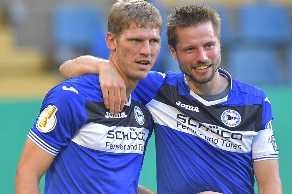 DSC-Kapitän Julian Börner (26, re.) und Fabian Klos (29, li.) fahren gut gelaunt nach Kiel.