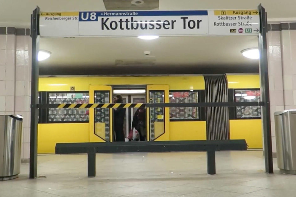 So soll der Bahnsteig am Kottbusser Tor eigentlich aussehen: Ohne Sitzbank.