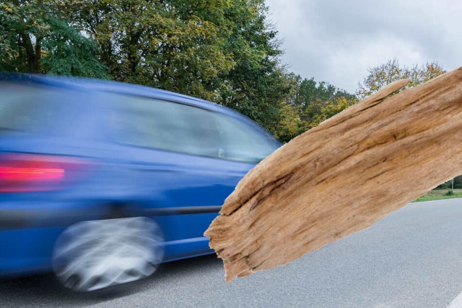 Als ein Auto ankam, schlugen die Frauen drauf los. (Symbolbild).