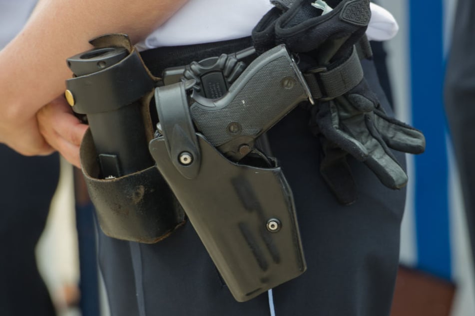 Der Polizist habe den Randalierer niedergeschossen, hieß es. (Symbolbild)
