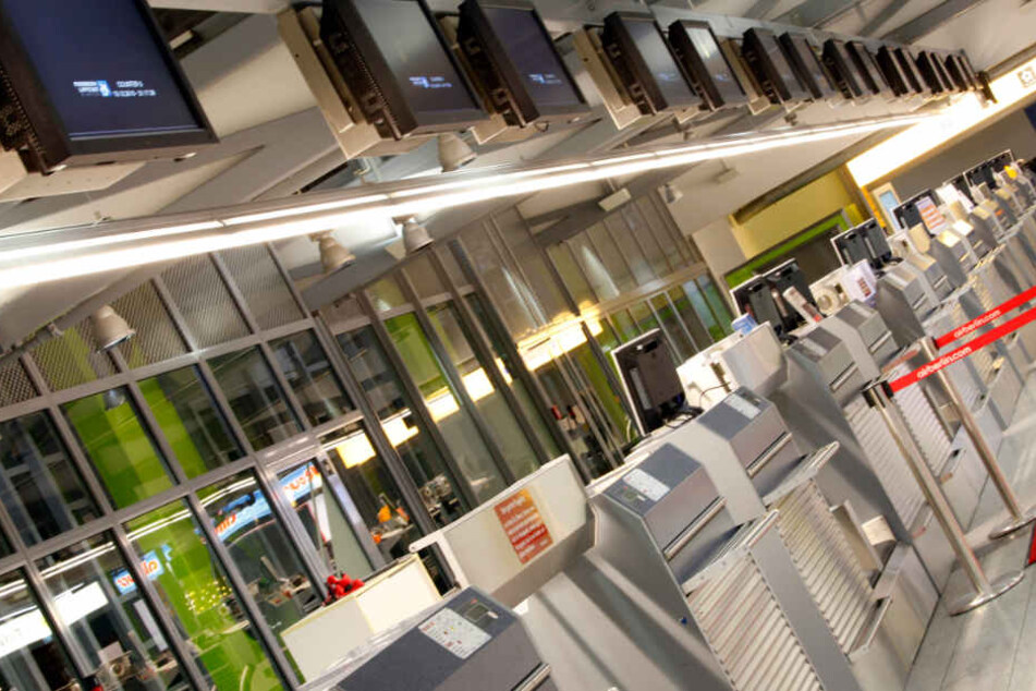 Die Schalter am Flughafen Paderborn/Lippstadt bleiben am Dienstag weitestgehend unbesetzt.