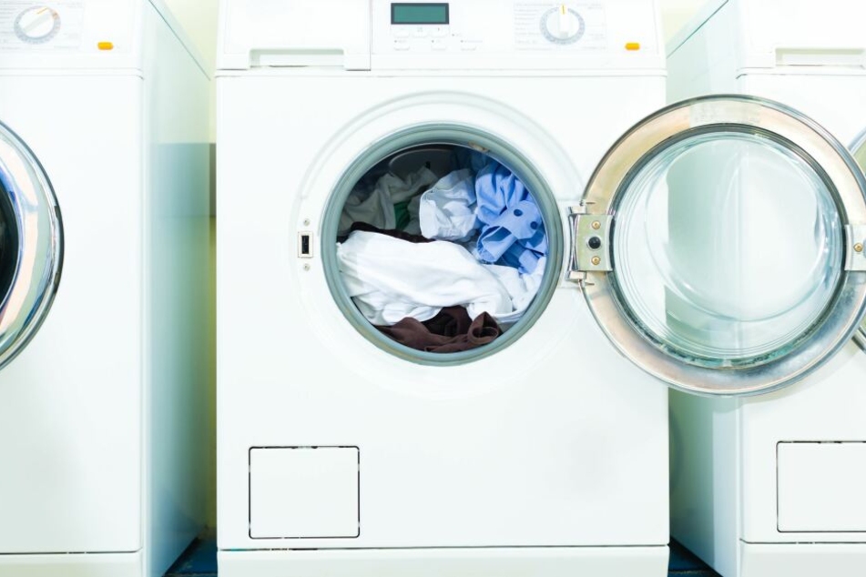 Eine defekte Waschmaschine hat in Steinberg im Vogtland einen Wohnungsbrand verursacht. (Symbolbild)