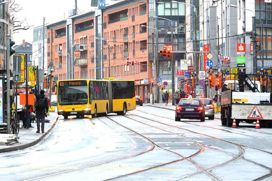 Bislang herrschte ziemliches Verkehrs-Chaos an der Kesselsdorfer Straße. Allein acht Unfälle mit Bahnen gab es 2017.