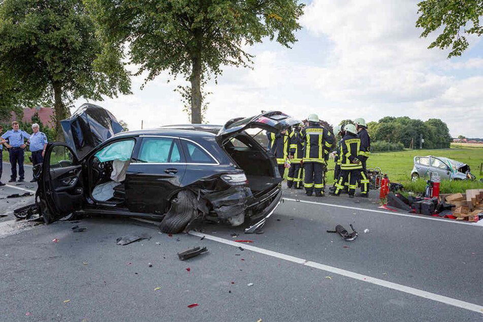 Drei Frauen starben bei dem heftigen Crash im Münsterland.