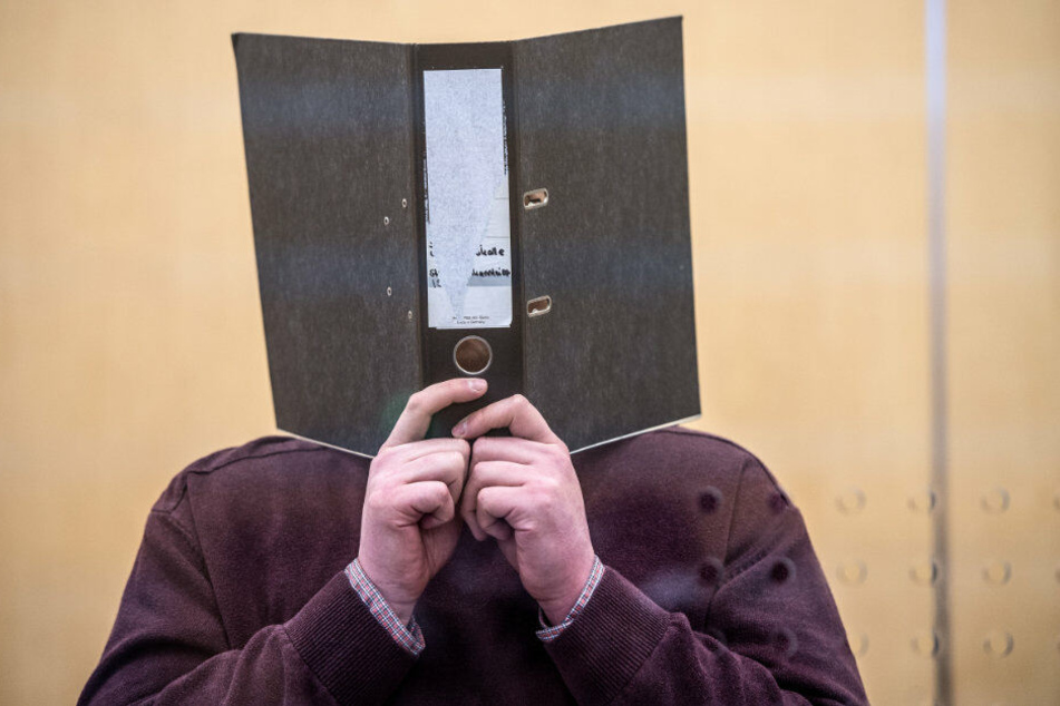 Nun droht dem IS-Terroristen eine lebenslange Haft. (Hier bei einem früheren Prozess)