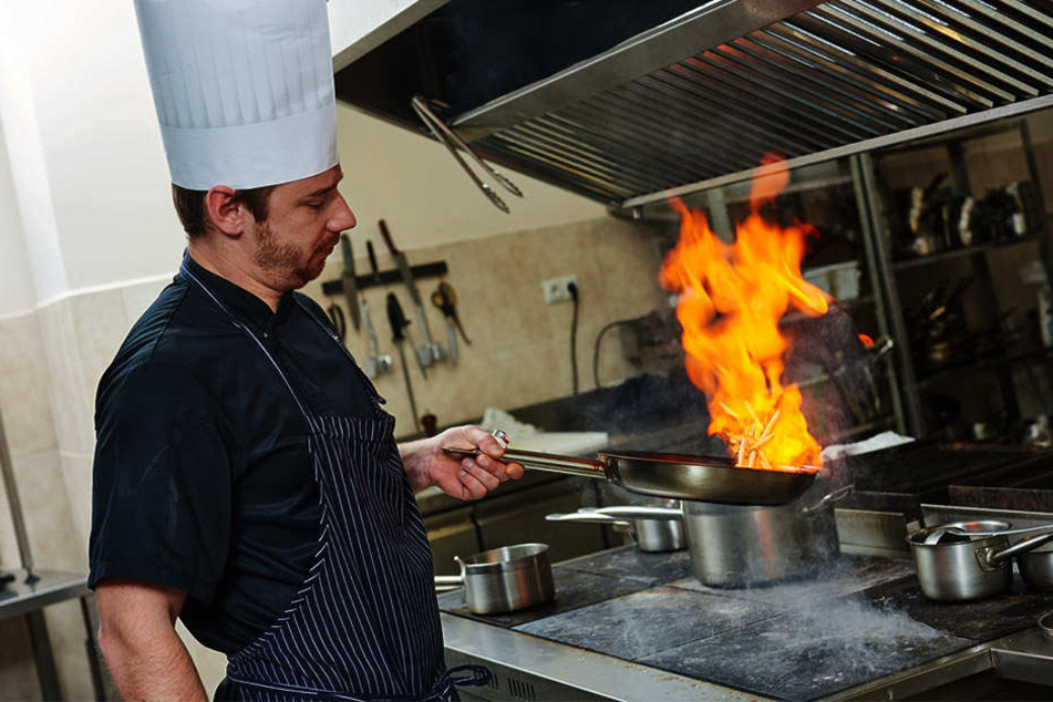 Weil das Restaurant Küchenschluss hatte, rasteten zwei Asylbewerber aus. (Symbolbild)