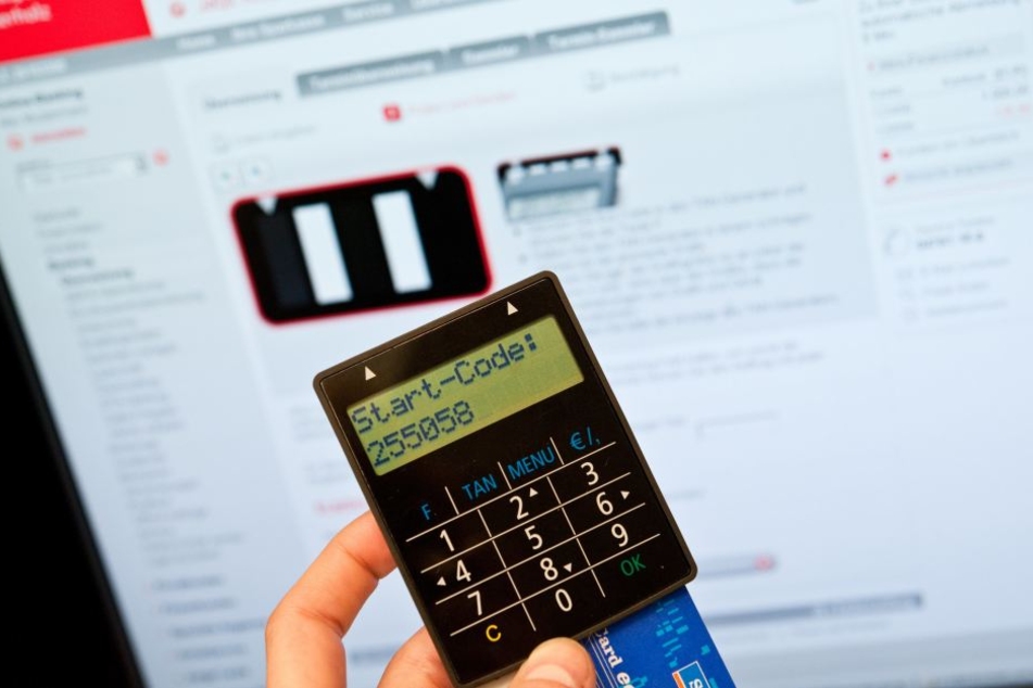 Schon lange warnen It-Experten vor den Gefahren des mTan-Verfahrens, empfehlen Kunden sicherere Möglichkeiten wie Chip-Tan.