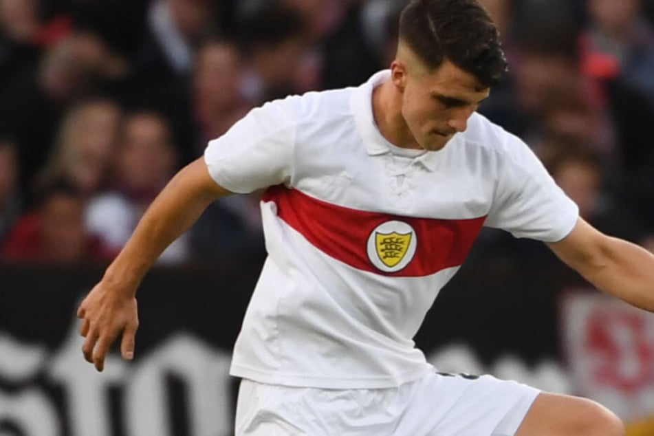 Im Traditionstrikot des VfB Stuttgart: Kapitän Marc Oliver Kempf. (Archivbild)