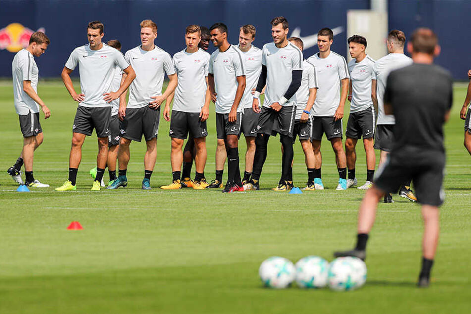 Hartes Training für den Saisonauftakt. Am 19. August trifft RB Leipzig auf FC Schalke 04.