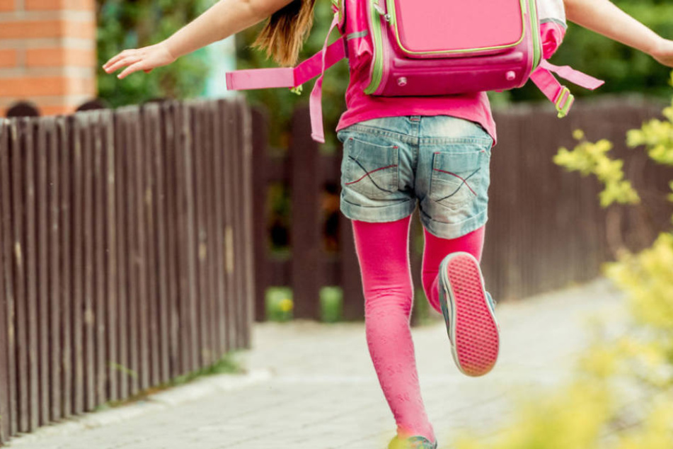 Schreckliche Tat: Unbekannter missbraucht 11-Jährige. (Symbolbild)