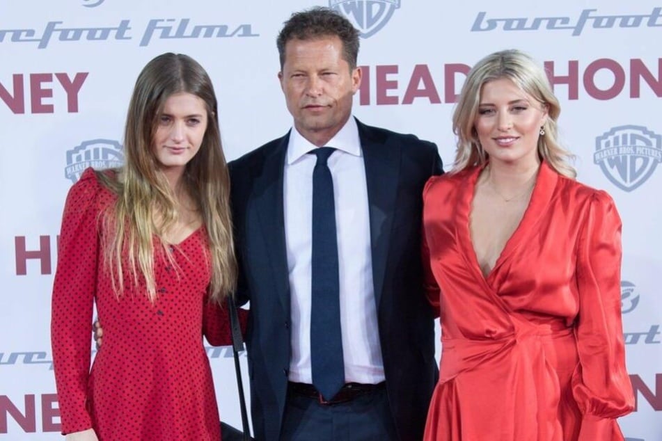 Til Schweiger ist umringt von seinen Töchtern Lilli (links) und Luna. (Archivbild)