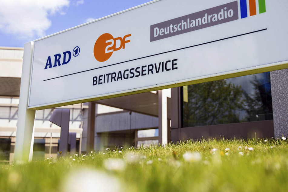 Die Öffentlichen (ARD, ZDF, Deutschlandradio und Co.) wehren sich gegen den festgesetzten Rundfunk-Beitrag.