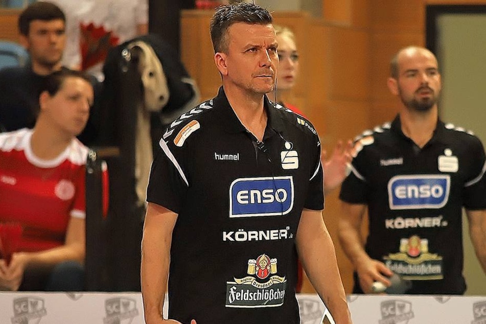 Sieg vergeben, 2:3 verloren! DSC-Chefcoach Alex Waibl schaute in
Potsdam finster drein.