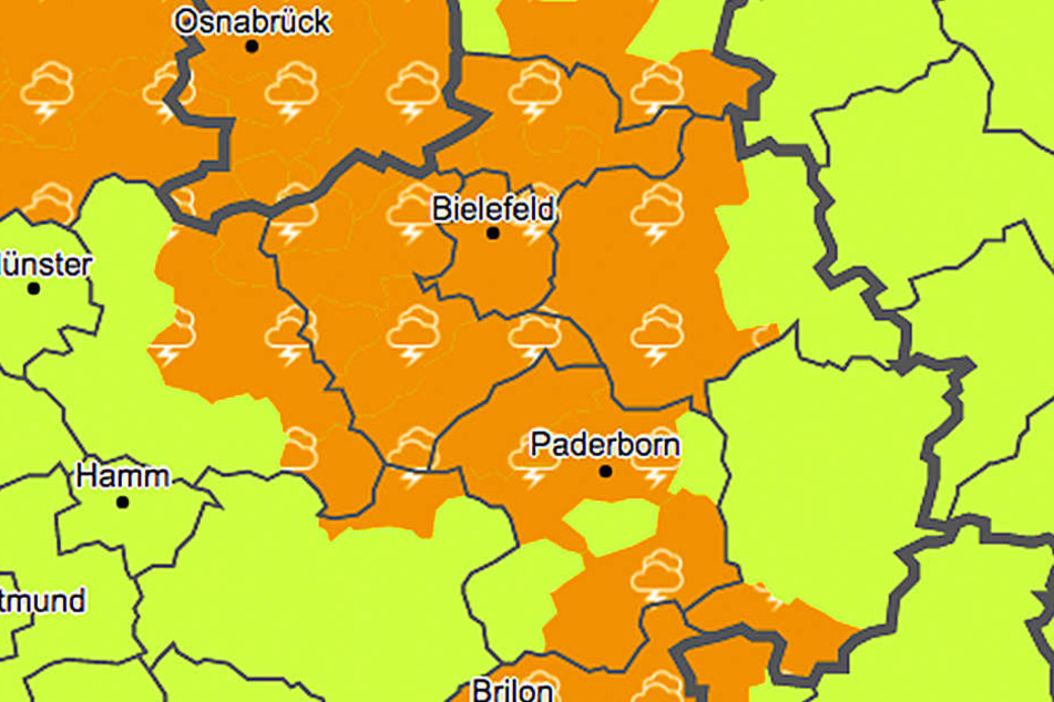 Gewitter ziehen über OWL her.