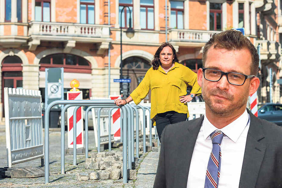 Kann endlich aufatmen: Weihnachtsmarkt-Chefin Heike Reichel (48). Baubürgermeister Raoul Schmidt-Lamontain (39, Grüne) bemühte sich nach einem
Rüffel durch OB Hilbert (44, FDP) um den Kompromiss.